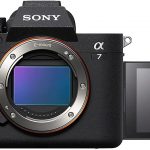 Sony Alpha 7 IV | Appareil photo hybride Expert plein format (33 mégapixels, mise au point AF en temps réel, rafale à 10 images/s, vidéo 4K 60p, écran orientable full tactile, nouveaux menus) Noir